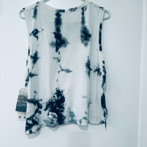 LULULEMON TRAIN TO BE TANK SHIBORI.SIZE LARGE - Picture 7 of 7